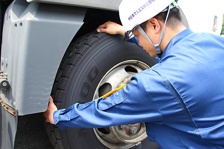 3. Hammer check tire pressure